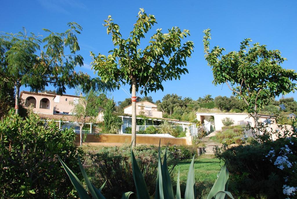 Aloasis Bed & Breakfast Grimaud Exterior photo